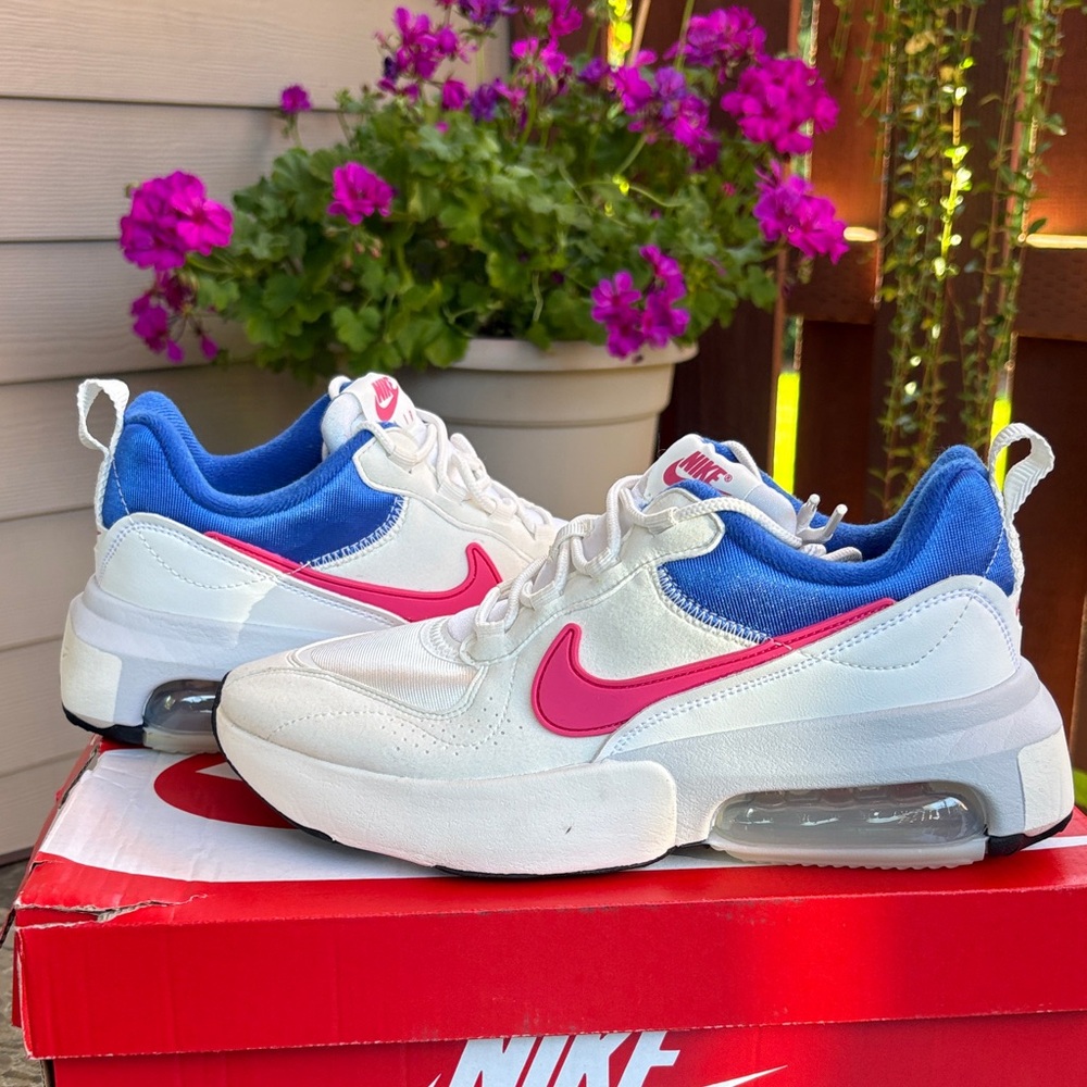 Nike Women’s Air Max Verona Size 8